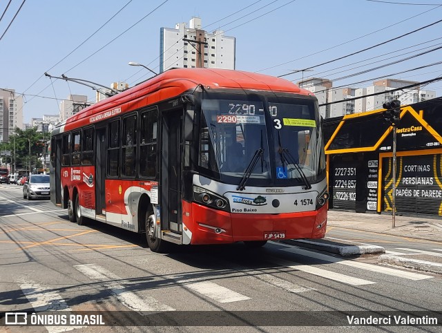 Himalaia Transportes > Ambiental Transportes Urbanos 4 1574 na cidade de São Paulo, São Paulo, Brasil, por Vanderci Valentim. Número da foto: #9736216.