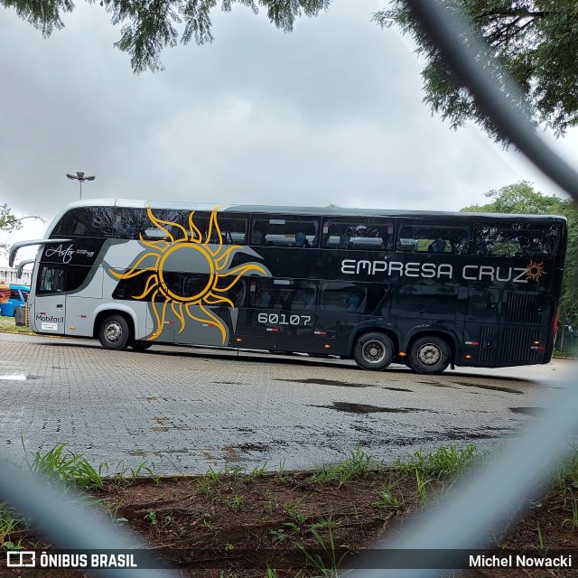 Empresa Cruz 60107 na cidade de São Paulo, São Paulo, Brasil, por Michel Nowacki. Número da foto: #9738054.