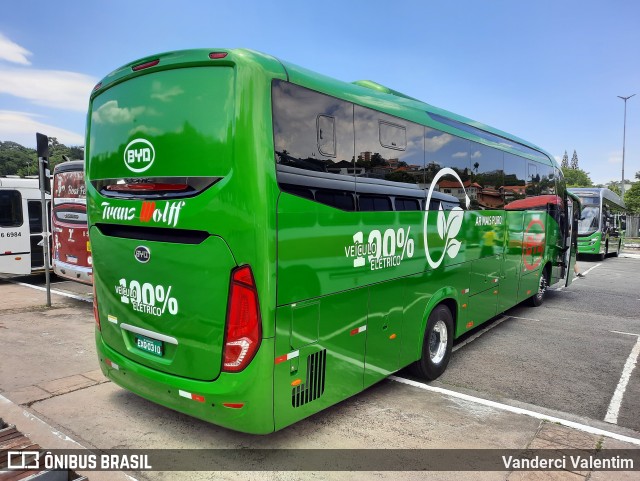 Trans Wolff Transportes e Turismo 0310 na cidade de São Paulo, São Paulo, Brasil, por Vanderci Valentim. Número da foto: #9739088.