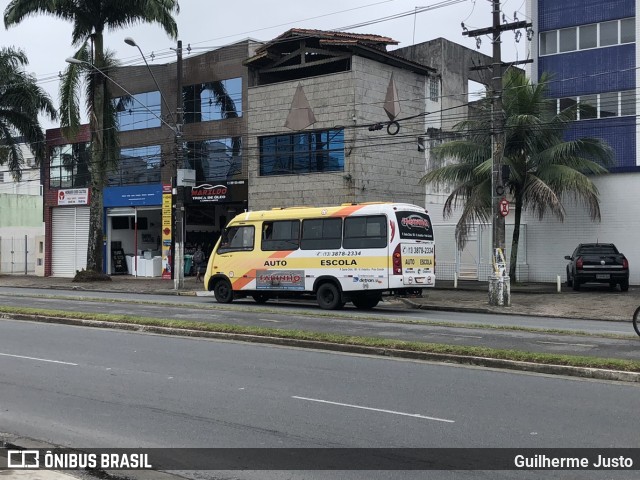 Auto Escola Fabinho 010 na cidade de Praia Grande, São Paulo, Brasil, por Guilherme Justo. Número da foto: #9738107.