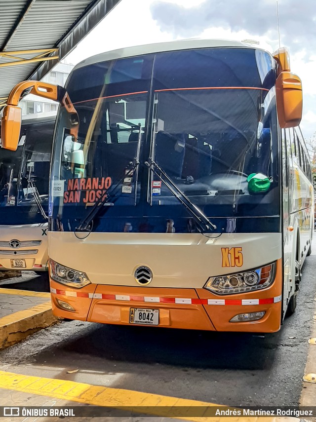 Transportes Naranjo X15 na cidade de Merced, San José, San José, Costa Rica, por Andrés Martínez Rodríguez. Número da foto: #9741796.