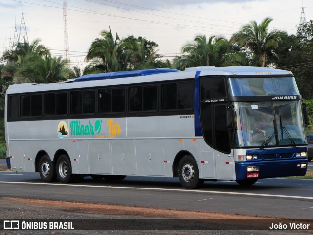Mineiro Tur 11395 na cidade de Teresina, Piauí, Brasil, por João Victor. Número da foto: #9747223.