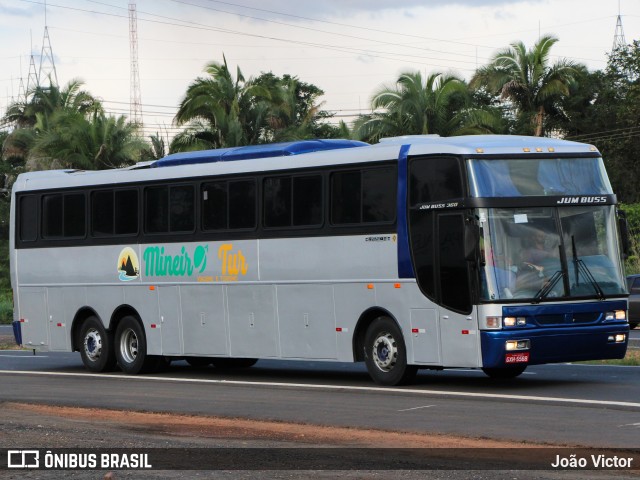 Mineiro Tur 11395 na cidade de Teresina, Piauí, Brasil, por João Victor. ID da foto: 9747223.