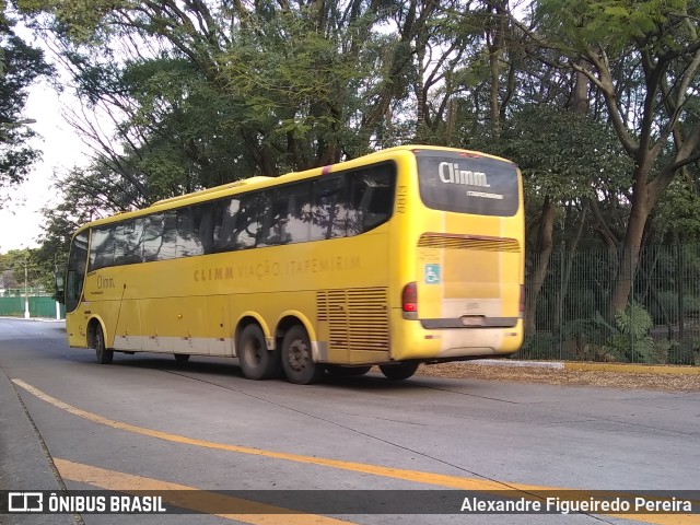 Viação Itapemirim 8813 na cidade de São Paulo, São Paulo, Brasil, por Alexandre Figueiredo Pereira. Número da foto: #9746880.