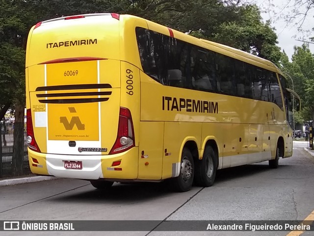 Viação Itapemirim 60069 na cidade de São Paulo, São Paulo, Brasil, por Alexandre Figueiredo Pereira. Número da foto: #9746917.
