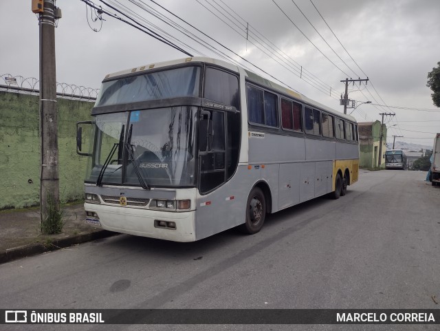 Ônibus Particulares  na cidade de Belo Horizonte, Minas Gerais, Brasil, por MARCELO CORREIA. Número da foto: #9747818.