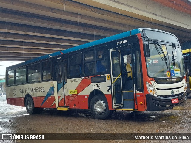 Viação Sul Fluminense 1176 na cidade de Volta Redonda, Rio de Janeiro, Brasil, por Matheus Martins da Silva. ID da foto: 9751416.