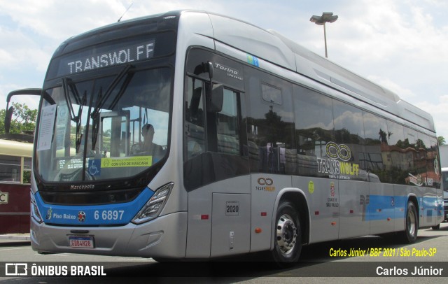 Transwolff Transportes e Turismo 6 6897 na cidade de São Paulo, São Paulo, Brasil, por Carlos Júnior. ID da foto: 9756033.