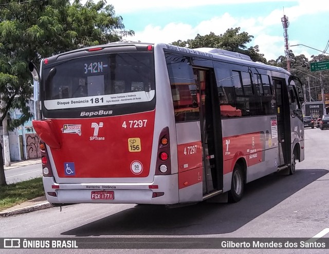 Pêssego Transportes 4 7297 na cidade de São Paulo, São Paulo, Brasil, por Gilberto Mendes dos Santos. ID da foto: 9758734.