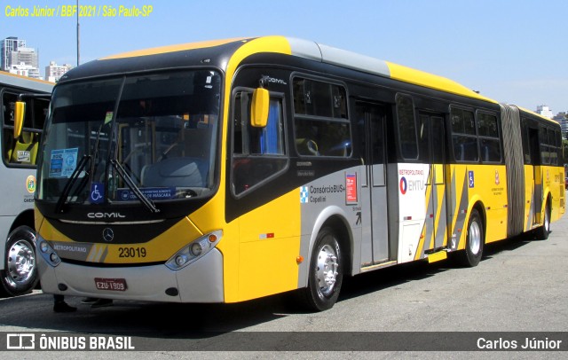 Transportes Capellini 23019 na cidade de São Paulo, São Paulo, Brasil, por Carlos Júnior. ID da foto: 9763238.