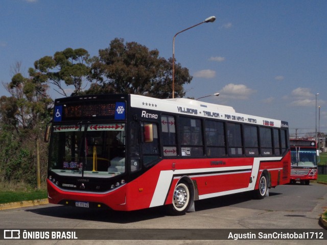 Cardenas 41 na cidade de La Tablada, La Matanza, Buenos Aires, Argentina, por Agustin SanCristobal1712. Número da foto: #9761710.