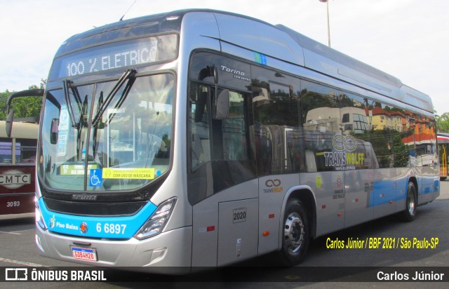 Transwolff Transportes e Turismo 6 6897 na cidade de São Paulo, São Paulo, Brasil, por Carlos Júnior. ID da foto: 9762768.