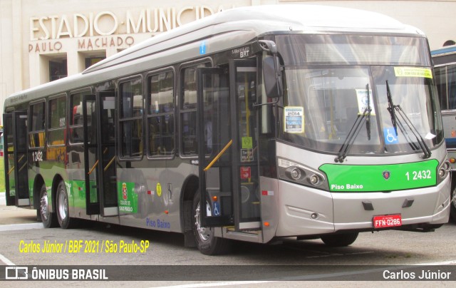 Viação Gato Preto 1 2432 na cidade de São Paulo, São Paulo, Brasil, por Carlos Júnior. Número da foto: #9763231.