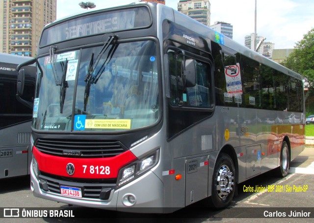 Transwolff Transportes e Turismo 7 8128 na cidade de São Paulo, São Paulo, Brasil, por Carlos Júnior. Número da foto: #9762642.