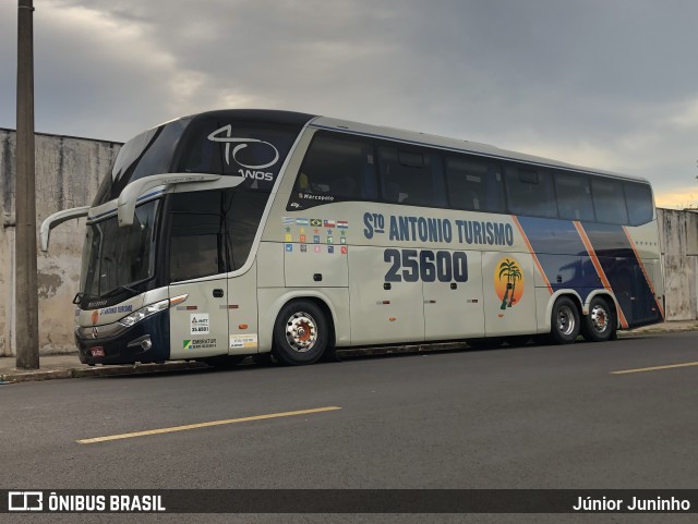 Santo Antônio Turismo 25600 na cidade de Garça, São Paulo, Brasil, por Júnior Juninho. Número da foto: #9762482.