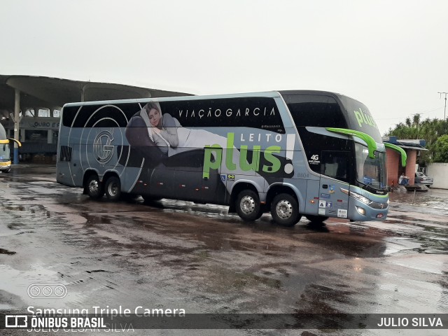Viação Garcia 8804 na cidade de Porto Alegre, Rio Grande do Sul, Brasil, por JULIO SILVA. Número da foto: #9769709.