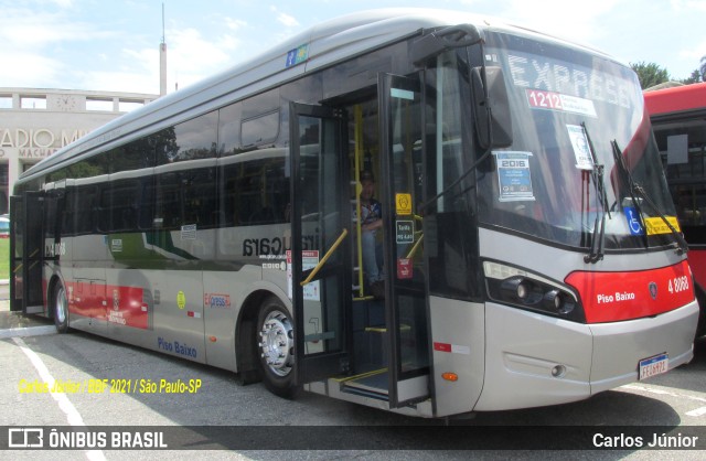 Express Transportes Urbanos Ltda 4 8068 na cidade de São Paulo, São Paulo, Brasil, por Carlos Júnior. ID da foto: 9769361.