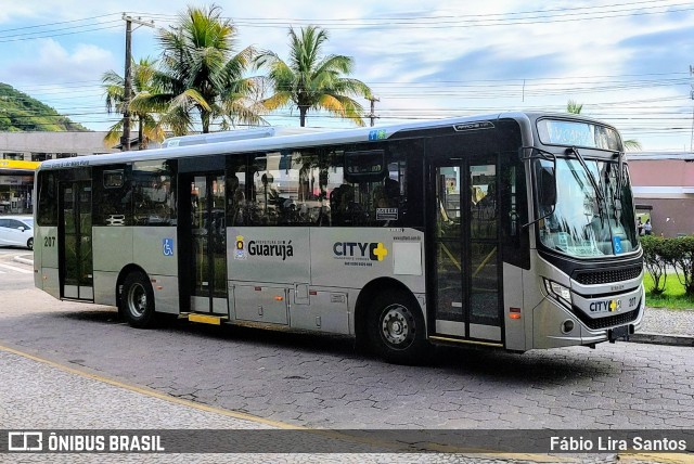 City Transporte Urbano Intermodal - Guarujá 207 na cidade de Guarujá, São Paulo, Brasil, por Fábio Lira Santos. ID da foto: 9768992.