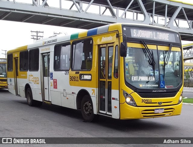 Plataforma Transportes 30911 na cidade de Salvador, Bahia, Brasil, por Adham Silva. ID da foto: 9771657.