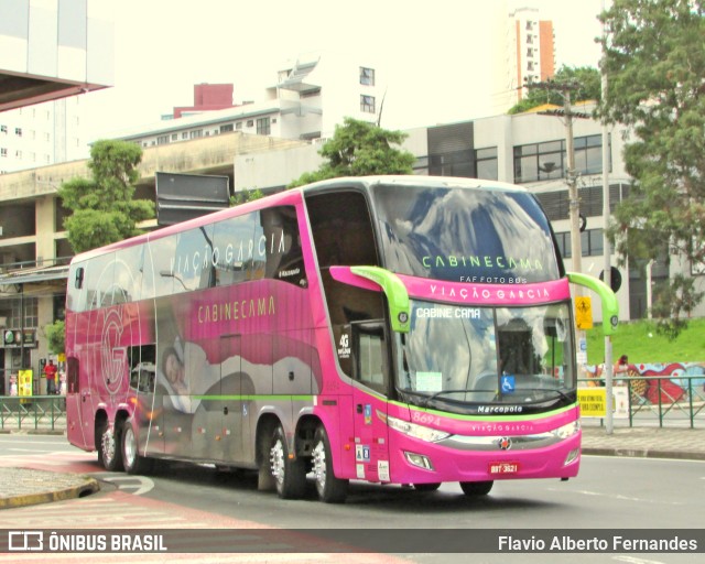 Viação Garcia 8694 na cidade de Sorocaba, São Paulo, Brasil, por Flavio Alberto Fernandes. ID da foto: 9772000.