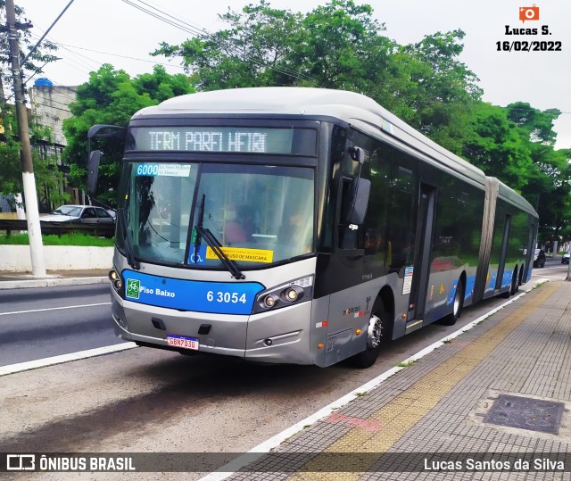 Viação Paratodos > São Jorge > Metropolitana São Paulo > Mobibrasil 6 3054 na cidade de São Paulo, São Paulo, Brasil, por Lucas Santos da Silva. Número da foto: #9776242.