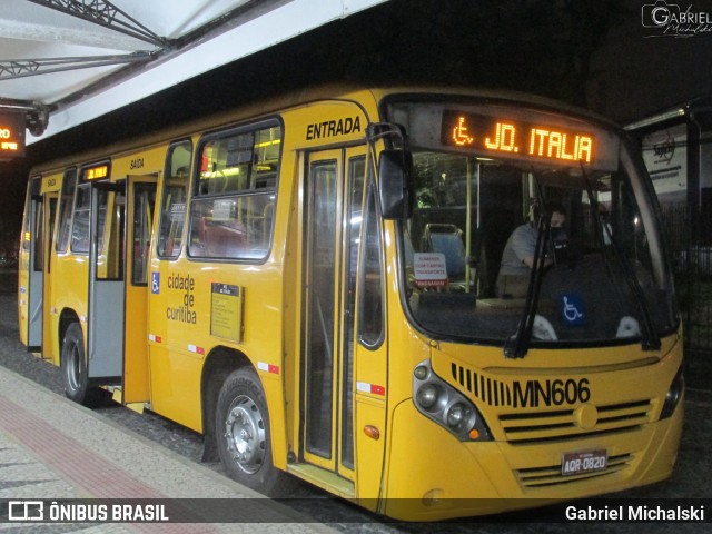 Auto Viação Mercês MN606 na cidade de Curitiba, Paraná, Brasil, por Gabriel Michalski. Número da foto: #9780565.