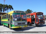 Ônibus Particulares 113 na cidade de Curitiba, Paraná, Brasil, por Ricardo Matu. ID da foto: :id.