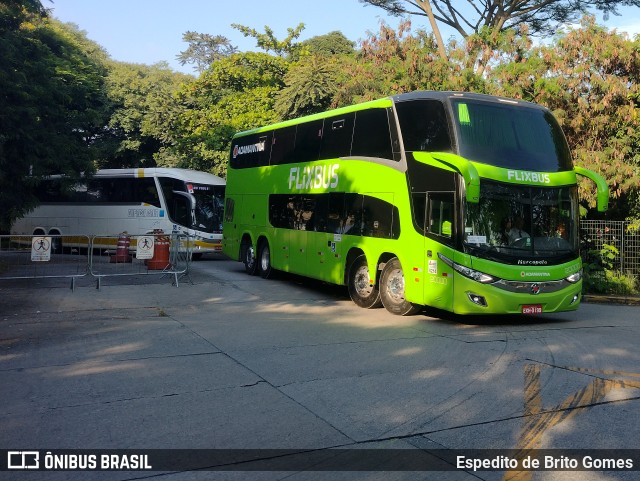 FlixBus Transporte e Tecnologia do Brasil 20000 na cidade de São Paulo, São Paulo, Brasil, por Espedito de Brito Gomes. ID da foto: 9783205.