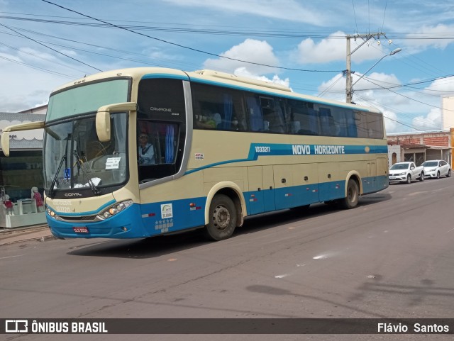 Viação Novo Horizonte 1033211 na cidade de Barra da Estiva, Bahia, Brasil, por Flávio  Santos. ID da foto: 9783506.