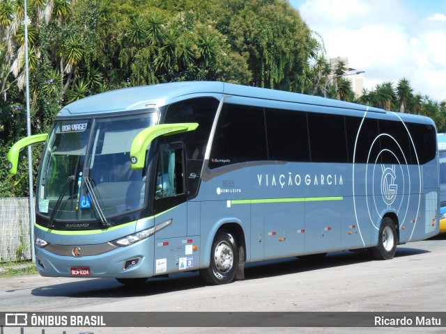 Viação Garcia 8055 na cidade de Curitiba, Paraná, Brasil, por Ricardo Matu. Número da foto: #9783208.