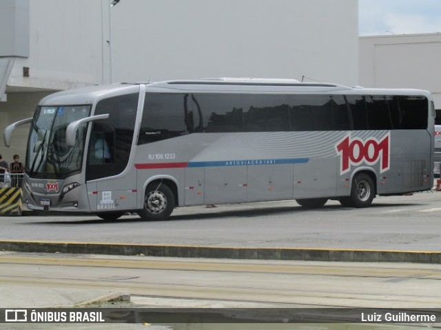 Auto Viação 1001 RJ 108.1233 na cidade de Rio de Janeiro, Rio de Janeiro, Brasil, por Luiz Guilherme. ID da foto: 9784577.