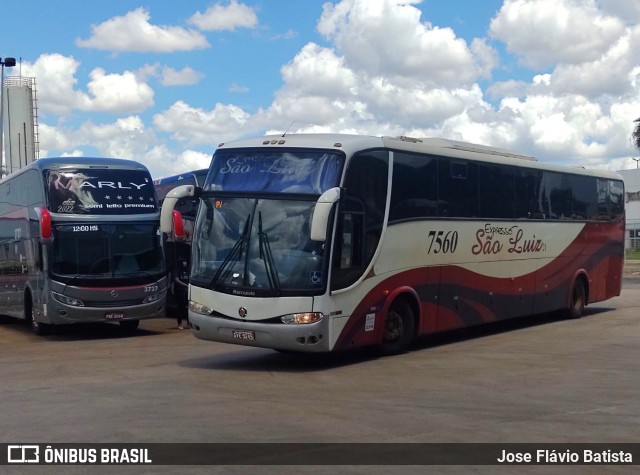 Expresso São Luiz 7560 na cidade de Goiânia, Goiás, Brasil, por Jose Flávio Batista. Número da foto: #9786042.