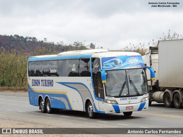 Edson Turismo 2005 na cidade de João Monlevade, Minas Gerais, Brasil, por Antonio Carlos Fernandes. ID da foto: 9787679.