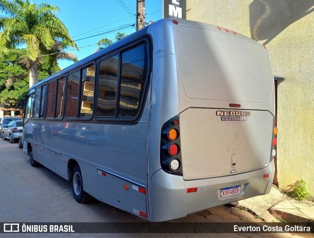 Ônibus Particulares KVF4H39 na cidade de Piúma, Espírito Santo, Brasil, por Everton Costa Goltara. Número da foto: #9788114.