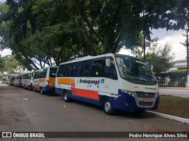 Auto Viação Urubupungá 4890 na cidade de São Paulo, São Paulo, Brasil, por Pedro Henrique Alves Silva. Número da foto: #9787087.
