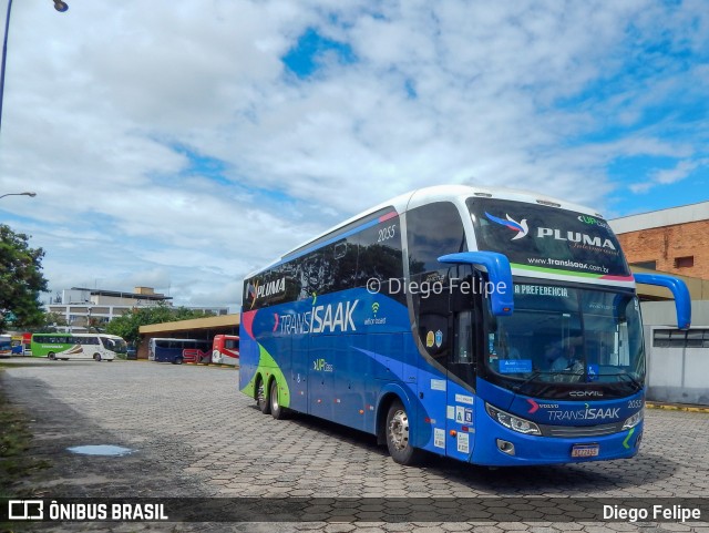 Trans Isaak Turismo 2055 na cidade de Divinópolis, Minas Gerais, Brasil, por Diego Felipe. Número da foto: #9787033.