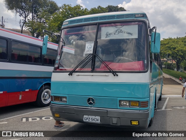 Ônibus Particulares LOWRIDER na cidade de São Paulo, São Paulo, Brasil, por Espedito de Brito Gomes. Número da foto: #9718150.
