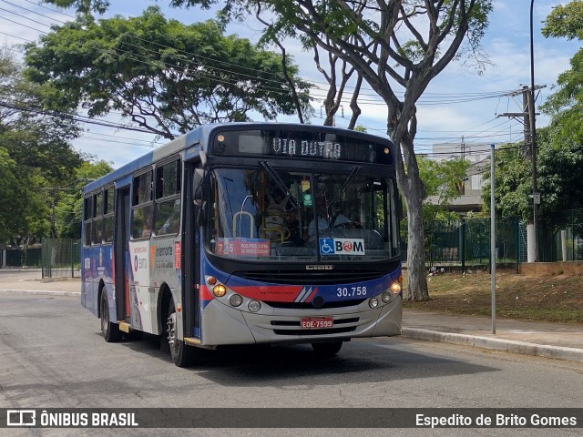 Empresa de Ônibus Vila Galvão 30.758 na cidade de São Paulo, São Paulo, Brasil, por Espedito de Brito Gomes. ID da foto: 9717877.