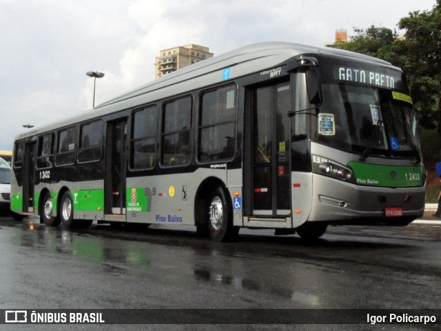 Viação Gato Preto 1 2432 na cidade de São Paulo, São Paulo, Brasil, por Igor Policarpo. Número da foto: #9720374.