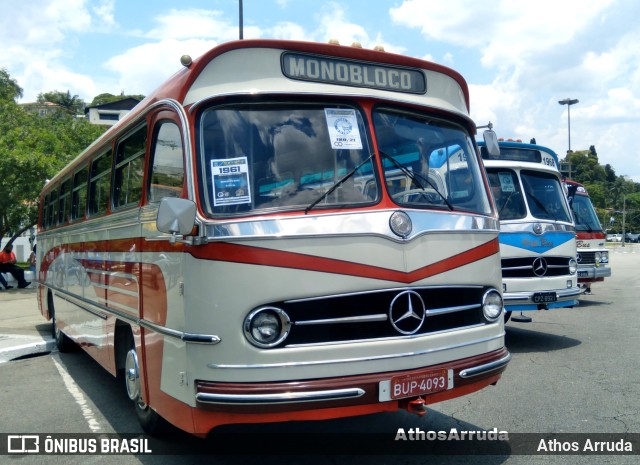 Mercedes-Benz MONOBLOCO O-321 na cidade de São Paulo, São Paulo, Brasil, por Athos Arruda. Número da foto: #9720894.