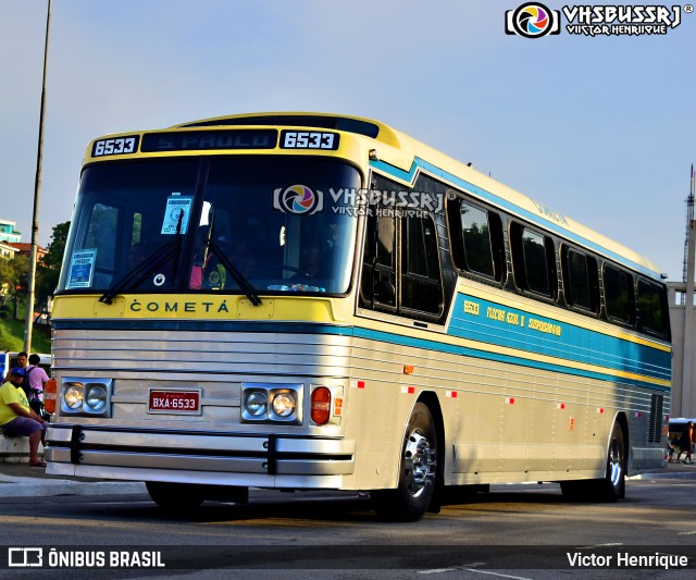 Ônibus Particulares 6533 na cidade de São Paulo, São Paulo, Brasil, por Victor Henrique. Número da foto: #9720631.