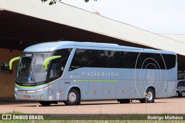 Viação Garcia 8195 na cidade de Maringá, Paraná, Brasil, por Rodrigo Matheus. Número da foto: #9722466.