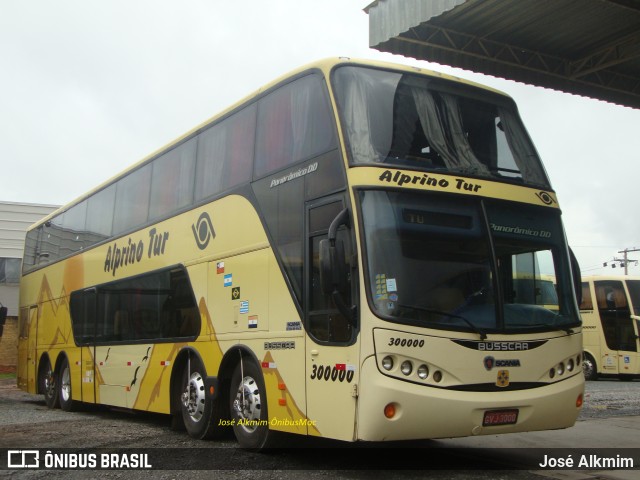 Alprino Tur 300000 na cidade de Montes Claros, Minas Gerais, Brasil, por José Alkmim. ID da foto: 9722884.