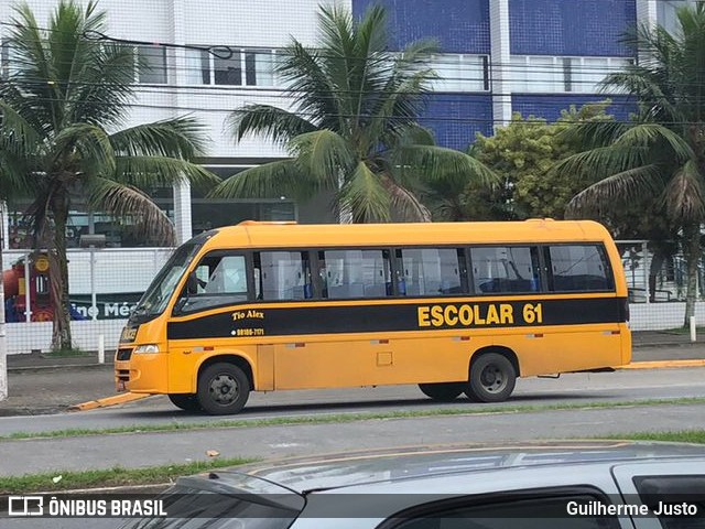 Escolares 61 na cidade de Praia Grande, São Paulo, Brasil, por Guilherme Justo. ID da foto: 9724291.