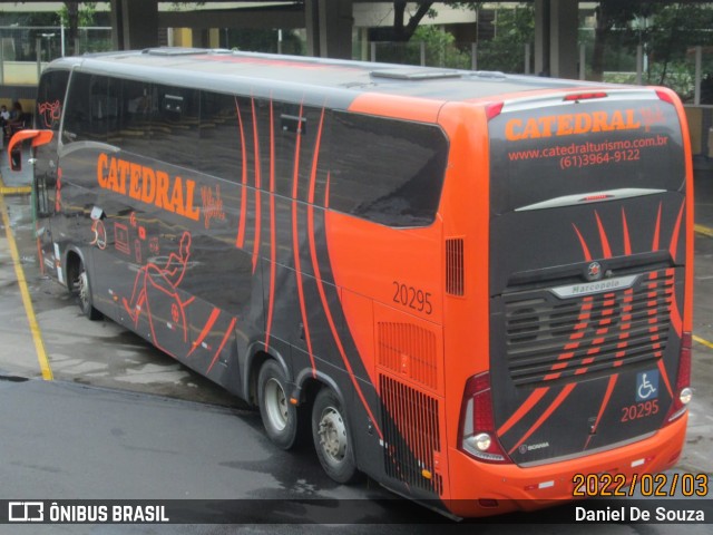 Catedral Turismo 20295 na cidade de Ribeirão Preto, São Paulo, Brasil, por Daniel De Souza. Número da foto: #9724673.