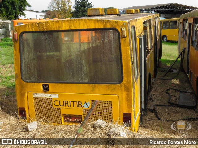 Sucata e Desmanches 4957 na cidade de Araucária, Paraná, Brasil, por Ricardo Fontes Moro. Número da foto: #9725242.