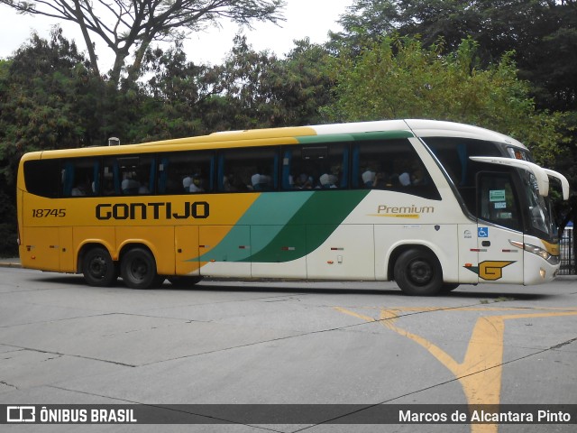 Empresa Gontijo de Transportes 18745 na cidade de São Paulo, São Paulo, Brasil, por Marcos de Alcantara Pinto. ID da foto: 9735532.