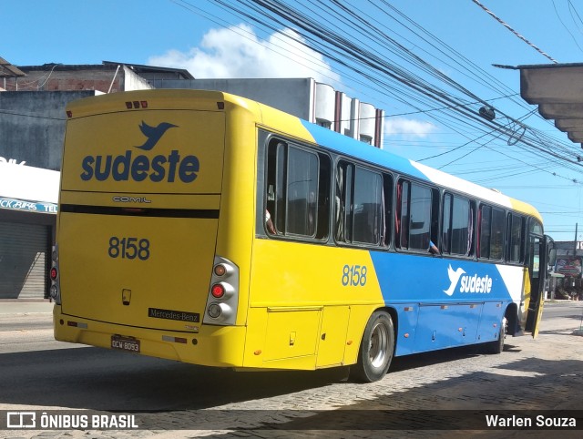 Viação Sudeste 8158 na cidade de Marataízes, Espírito Santo, Brasil, por Warlen Souza. ID da foto: 9793500.