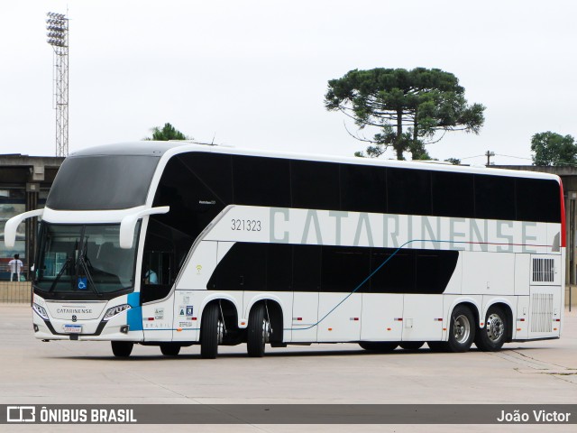 Auto Viação Catarinense 321323 na cidade de Curitiba, Paraná, Brasil, por João Victor. ID da foto: 9791178.