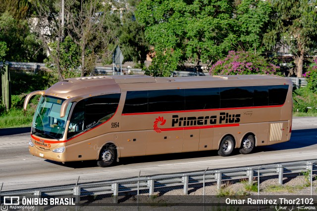 Primera Plus 5954 na cidade de Huehuetoca, Estado de México, México, por Omar Ramírez Thor2102. Número da foto: #9816795.